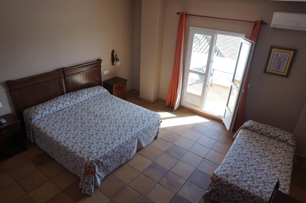 La Palmosa Hotel Alcala de los Gazules Bagian luar foto