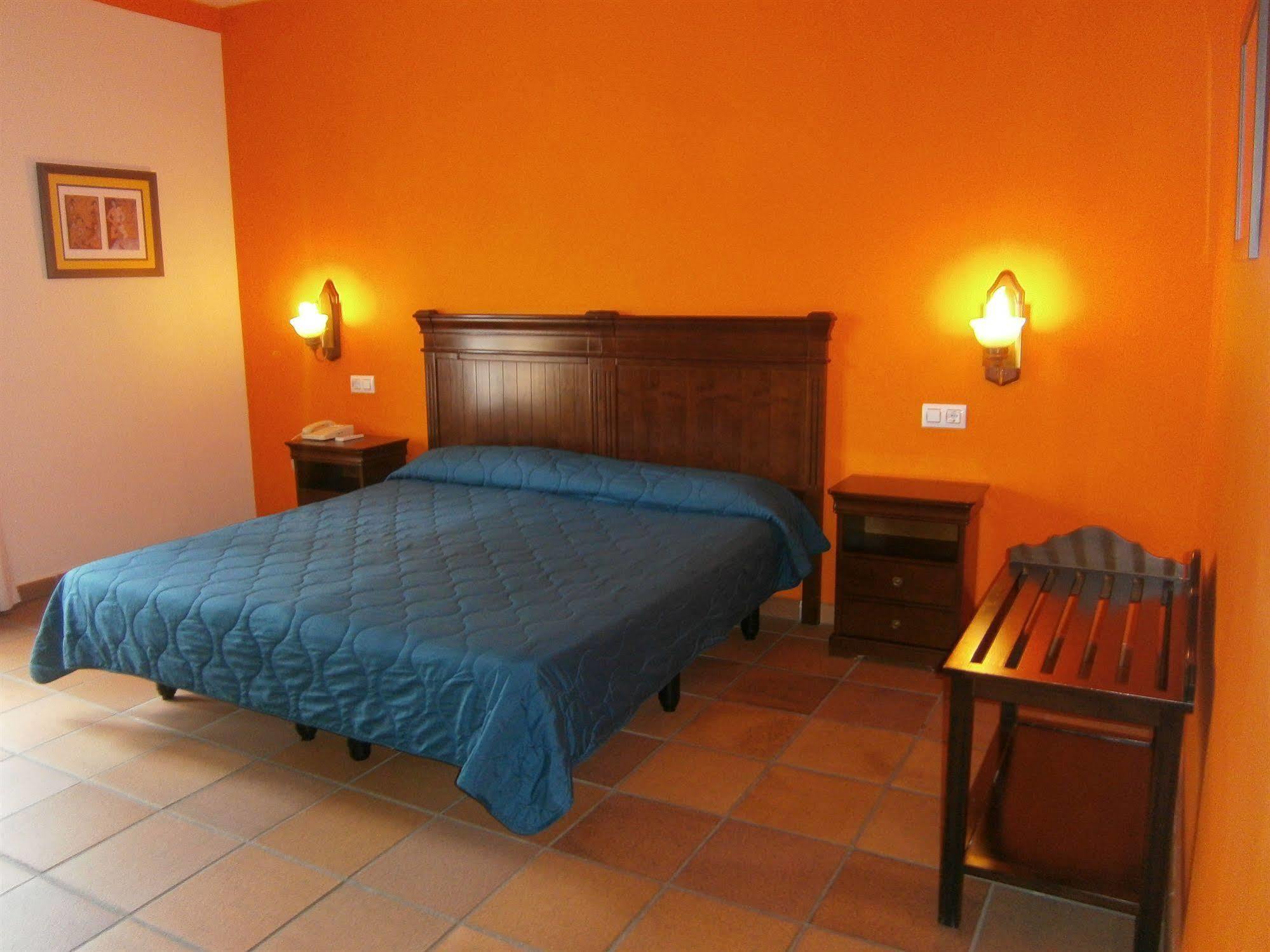 La Palmosa Hotel Alcala de los Gazules Bagian luar foto