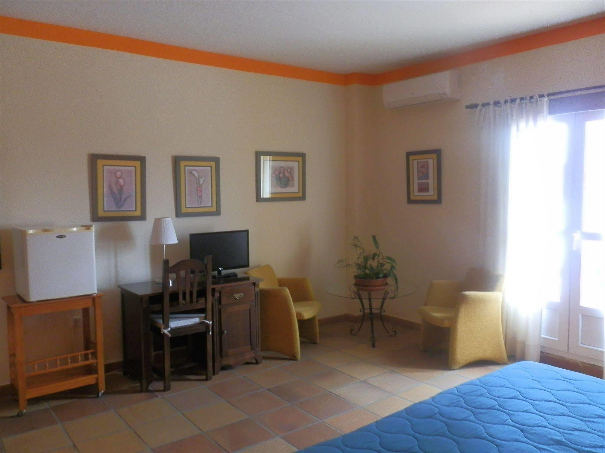 La Palmosa Hotel Alcala de los Gazules Bagian luar foto