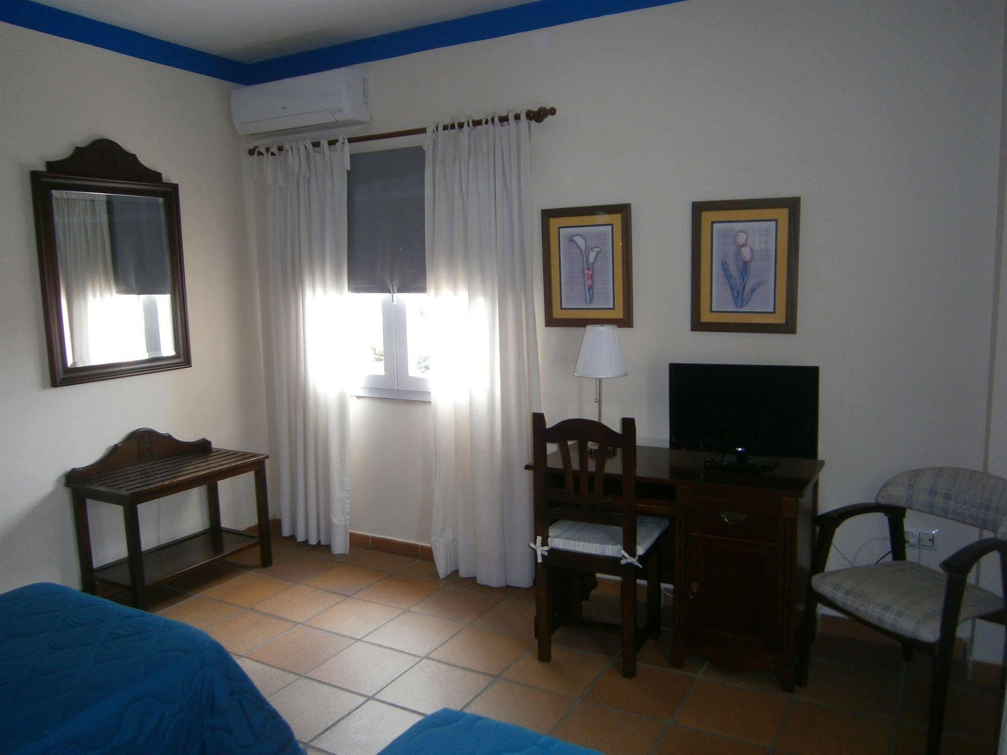 La Palmosa Hotel Alcala de los Gazules Bagian luar foto
