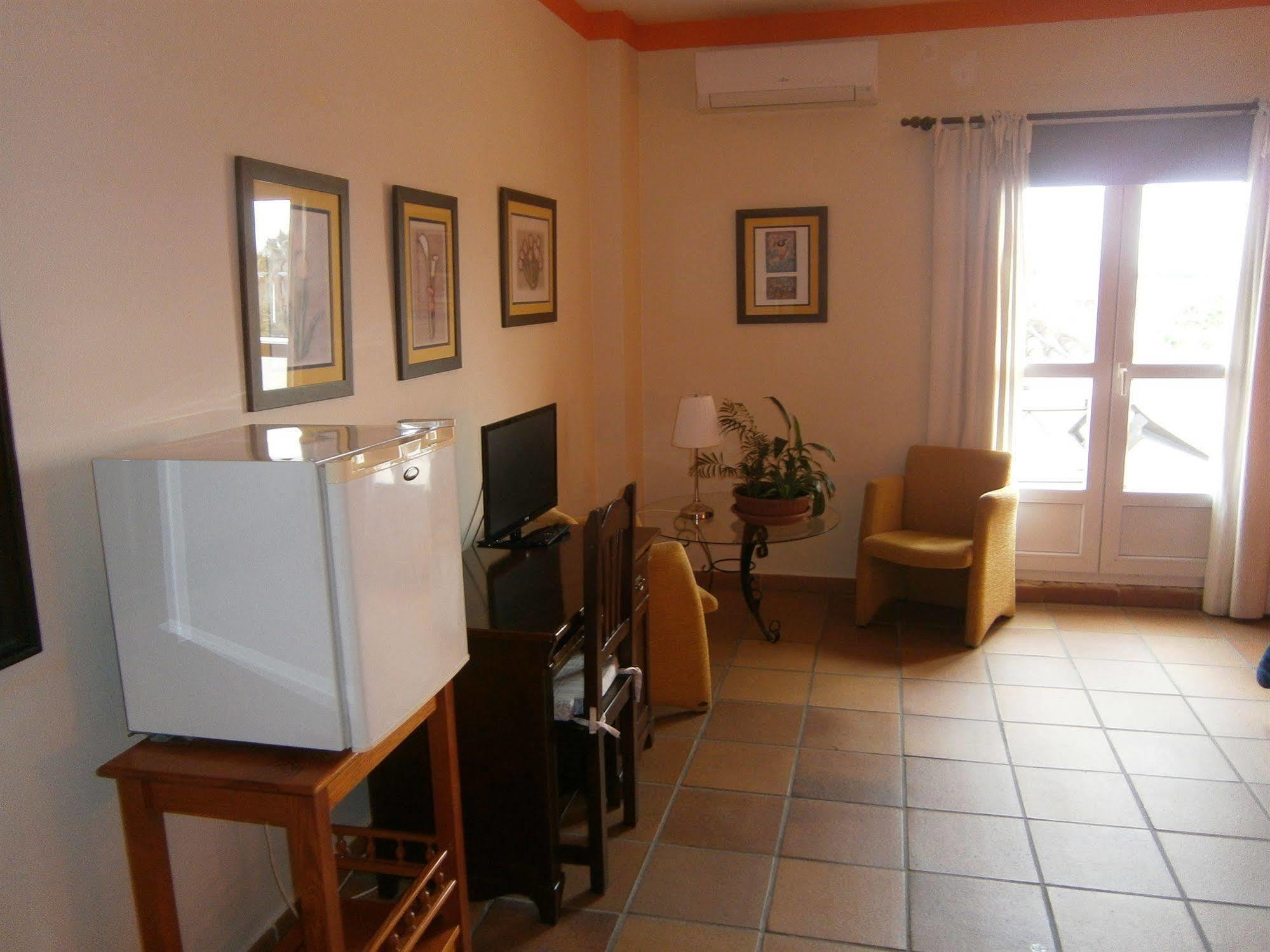 La Palmosa Hotel Alcala de los Gazules Bagian luar foto